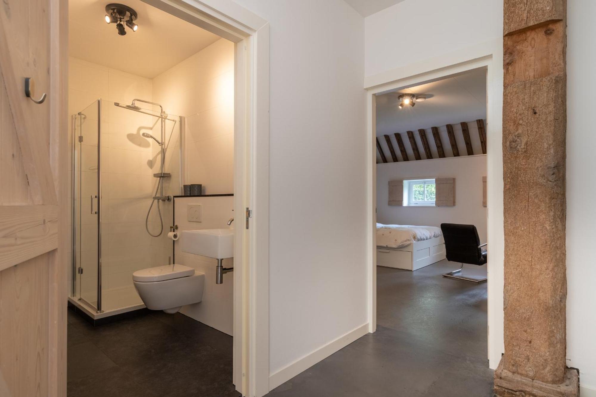 Iselmarpleats Comfortabele Studio Met Badkamer Gaast Exterior photo